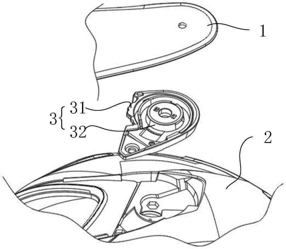 Helmet lens slightly-opening mechanism