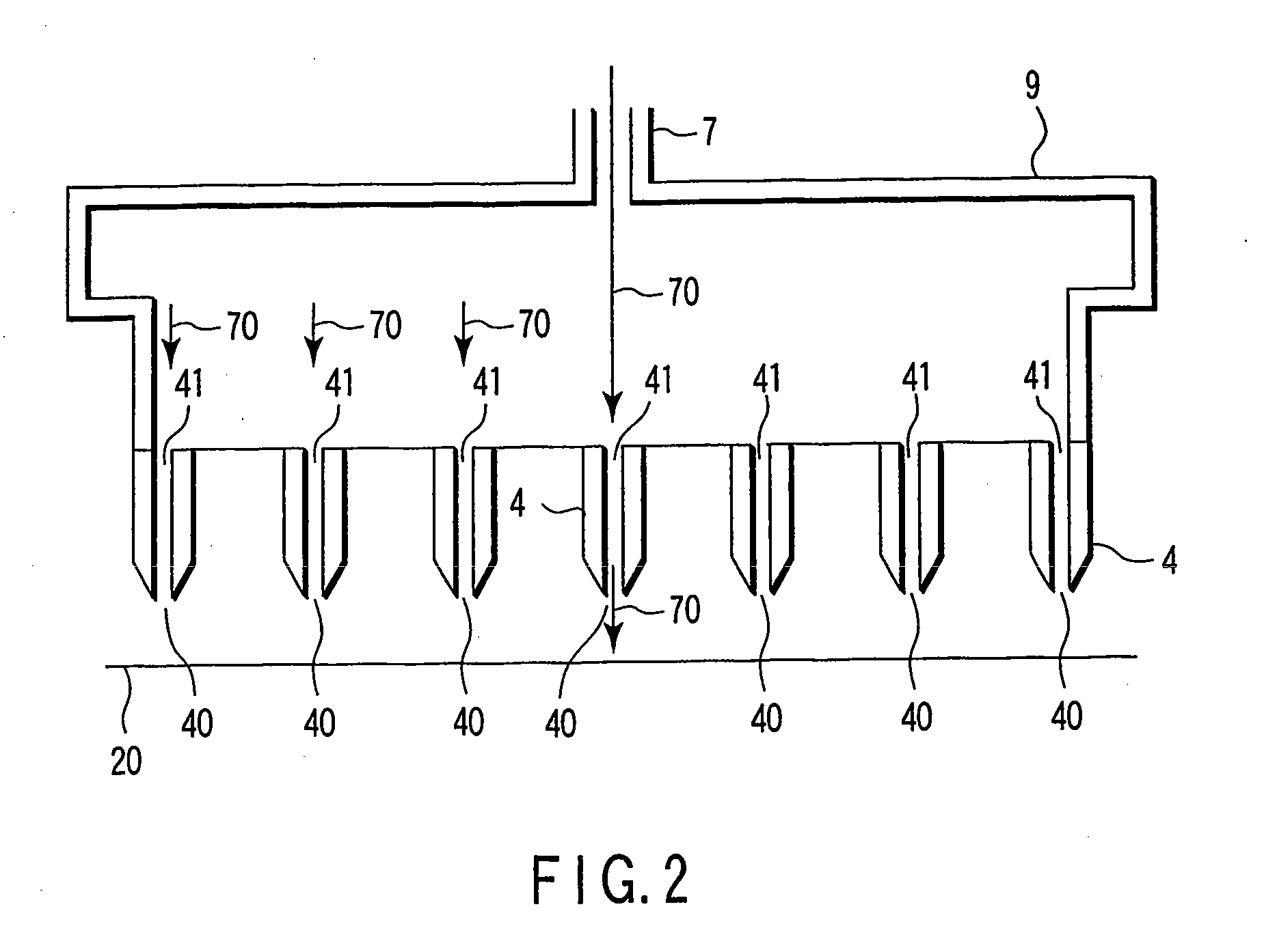 Apparatus for decomposing organic matter with radical treatment method using electric discharge