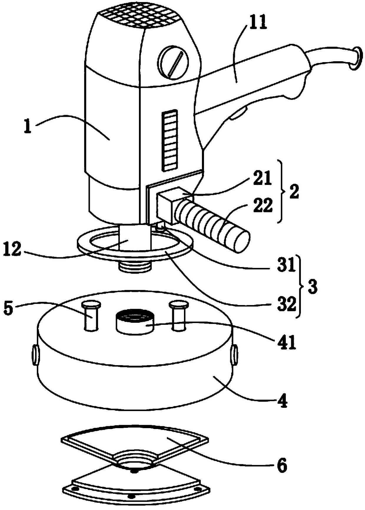 Automobile waxing machine with a continuous discharge structure