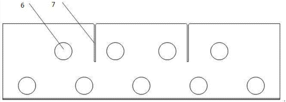 Wave restraining plate assembly for square water tank and installing method of wave restraining plate assembly