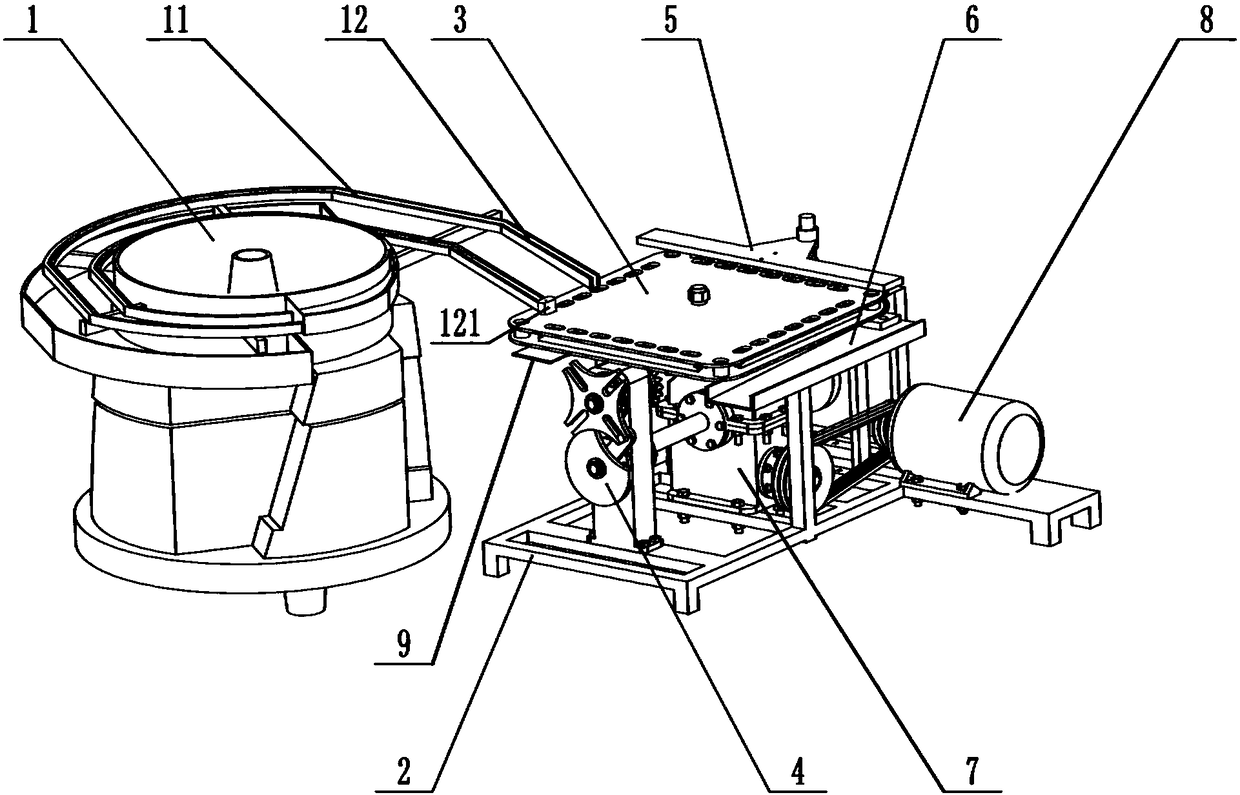 Device for forming opening in pistachio and capable of performing feeding based on vibrating disk