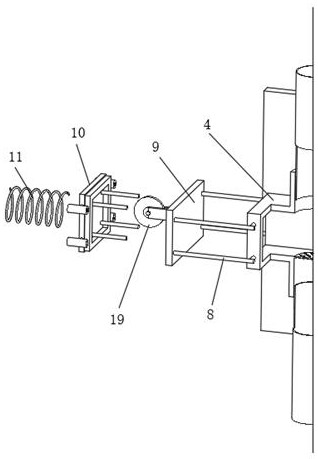 Drainage device for draining water from roof