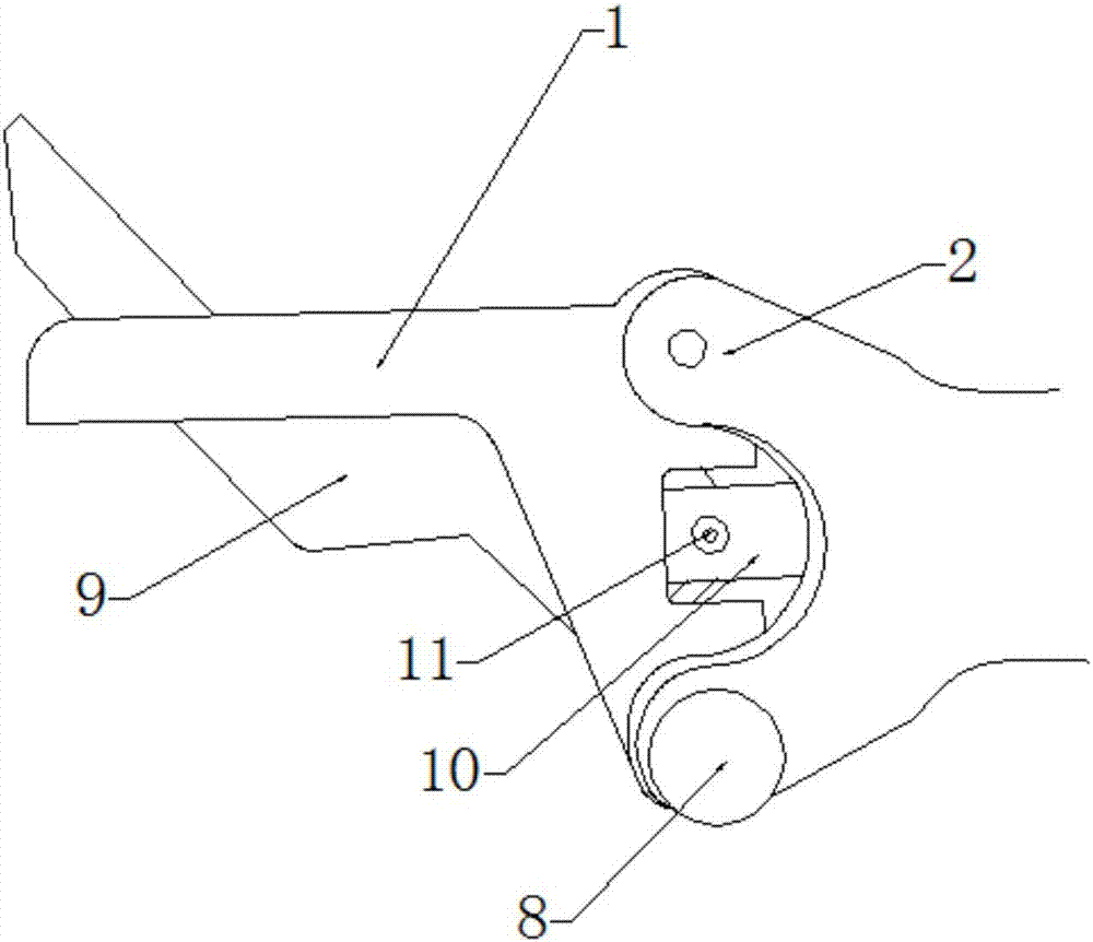 Bird nest removing device and operating method