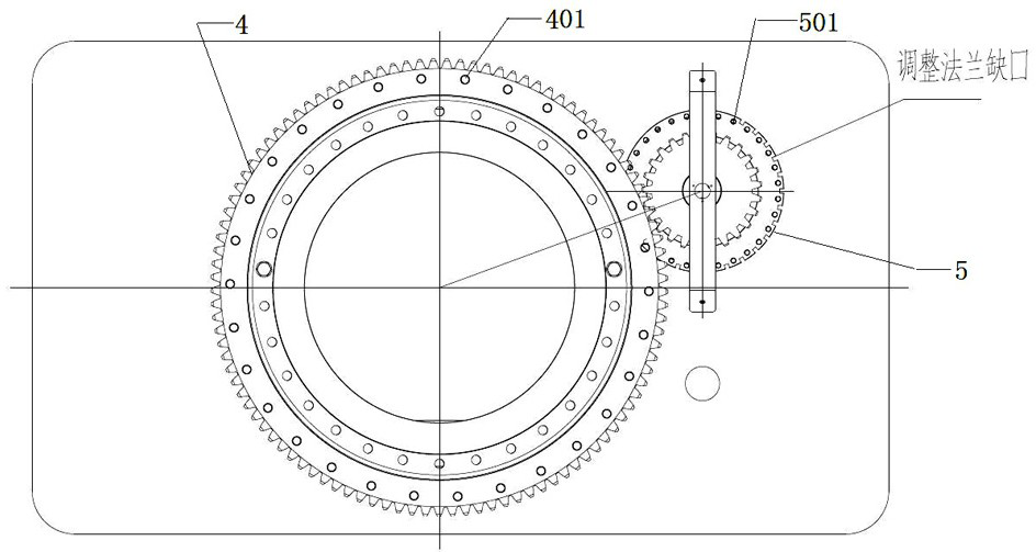 Gear backlash adjusting structure and adjusting method thereof