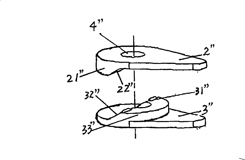 Automatic closing structure for reach-in refrigerator gate