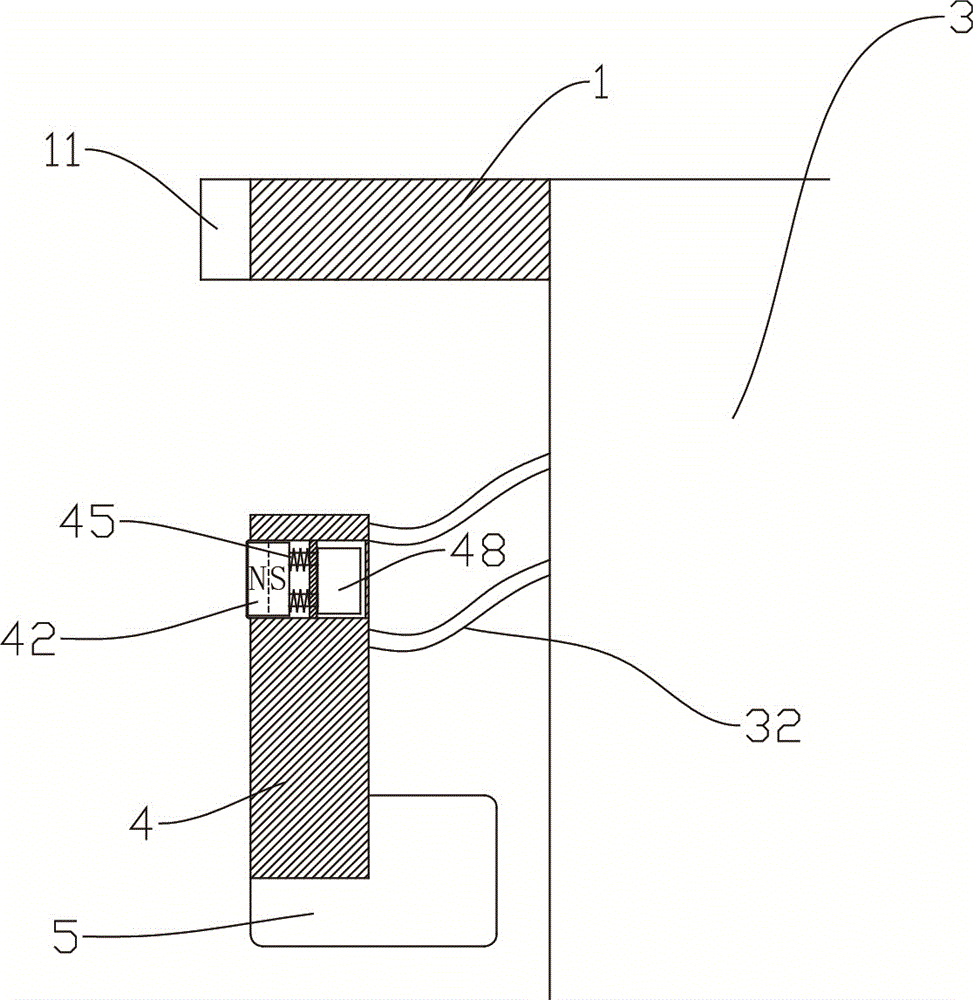 Automatic locking device for boat