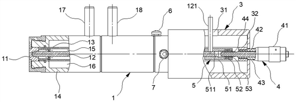 Plasma torch and gap adjusting method thereof