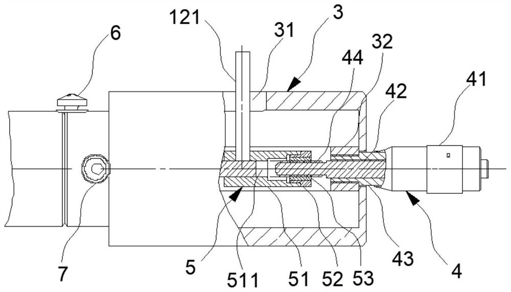 Plasma torch and gap adjusting method thereof