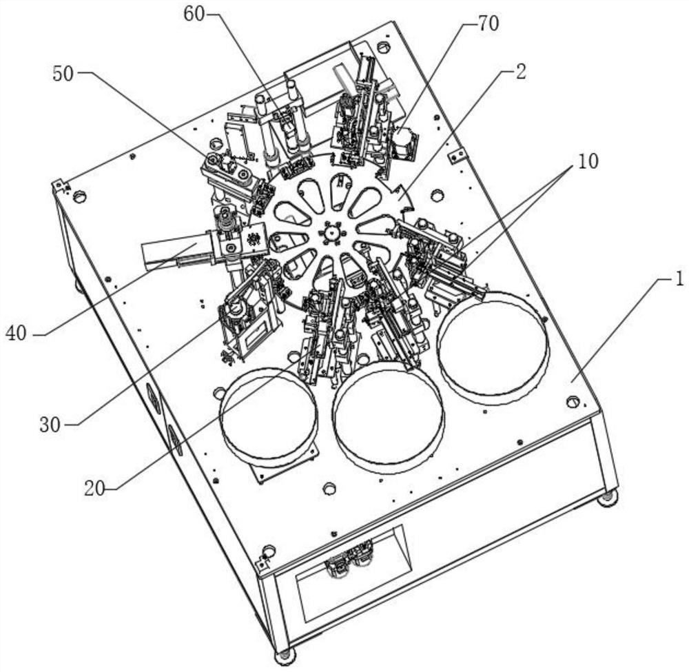 Adaptor connector automatic assembly and detection device and assembly and detection method thereof