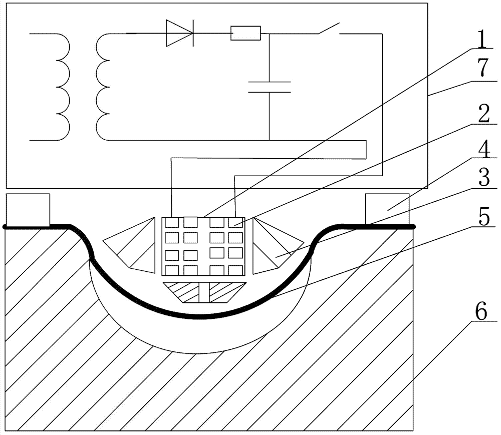 Device and method for improving die attaching performance of electromagnetic formed workpiece