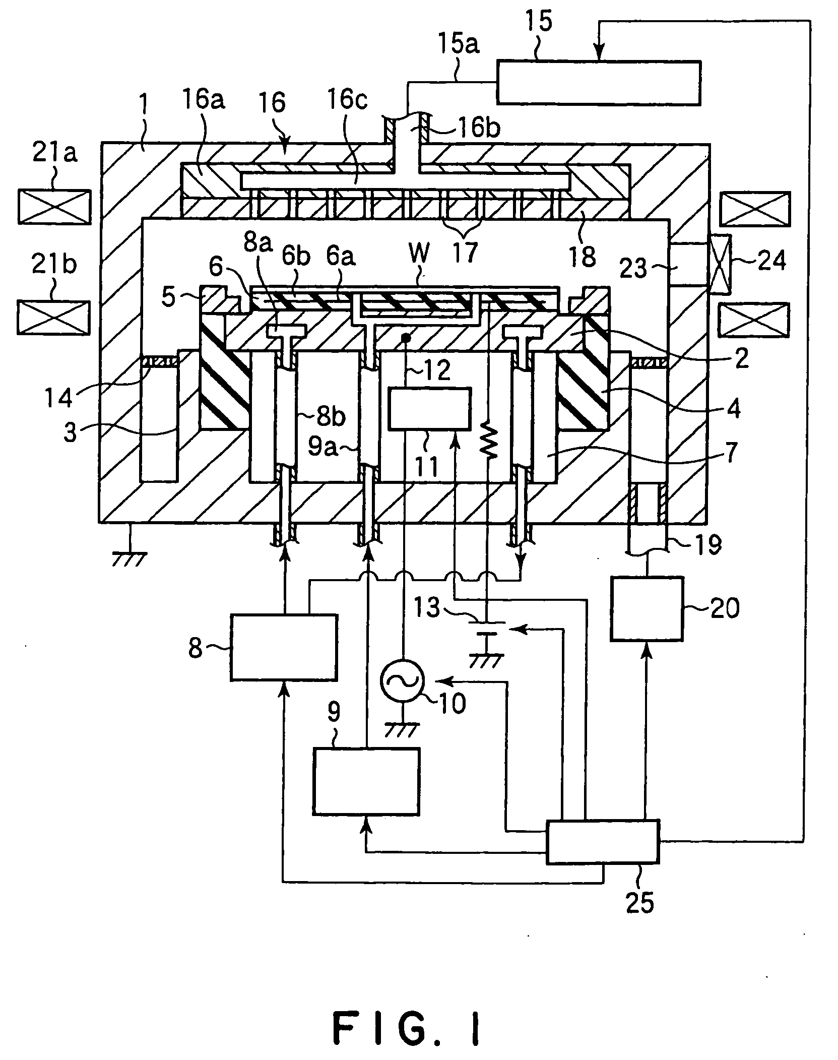 Method and device for plasma-etching organic material film