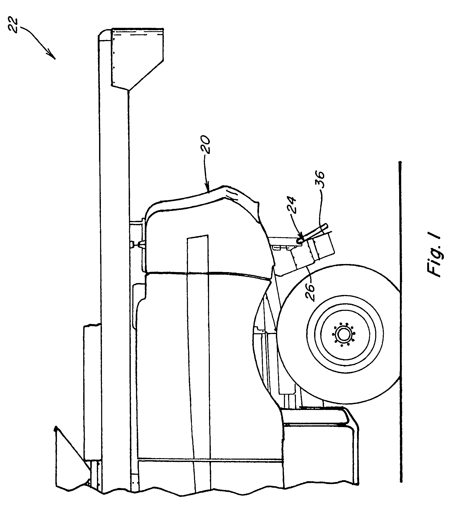 Flow distributor apparatus for controlling spread width of a straw spreader