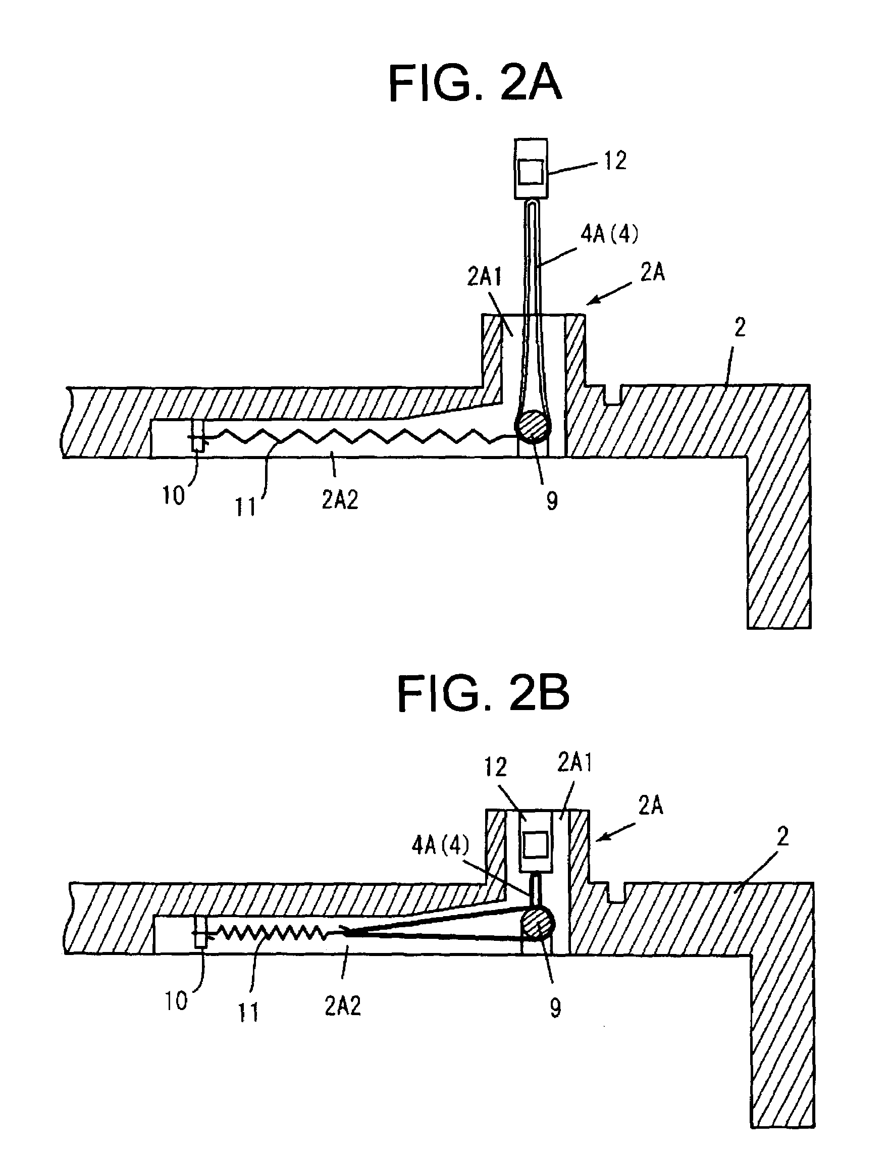 Pallet packing method and pallet packing tool used in the method