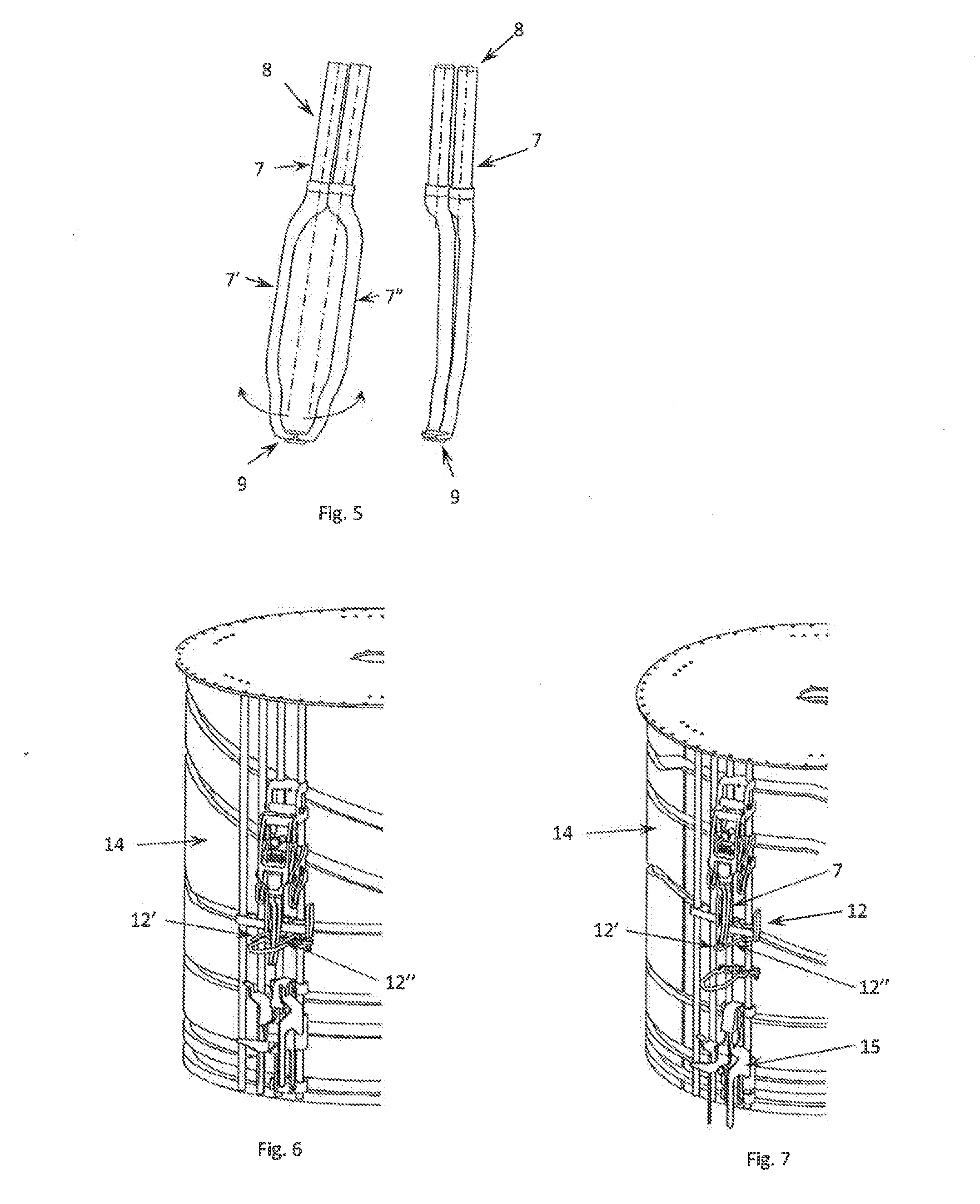 Apparatus and method for removing the entrails from the abdominal cavity of poultry