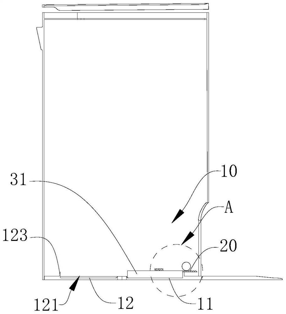 Base station and sweeping and mopping robot assembly