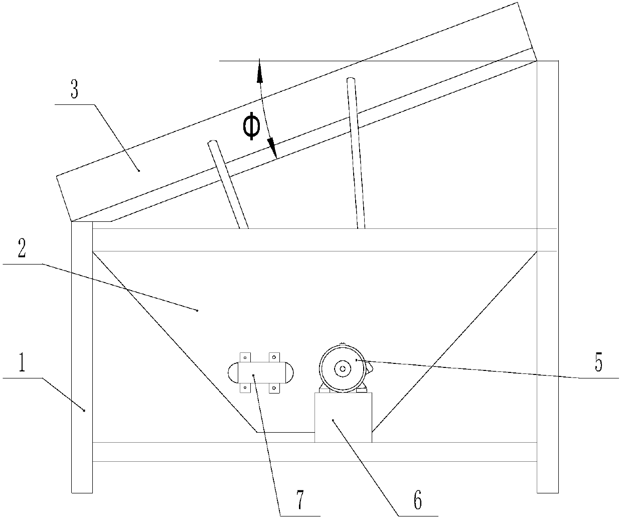 Coarse screening device for sand screening machine