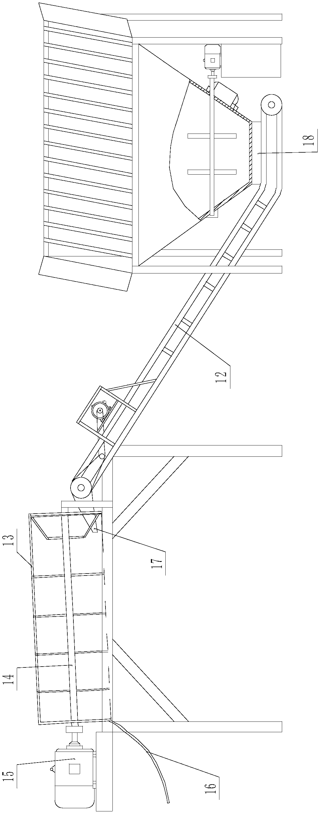 Coarse screening device for sand screening machine