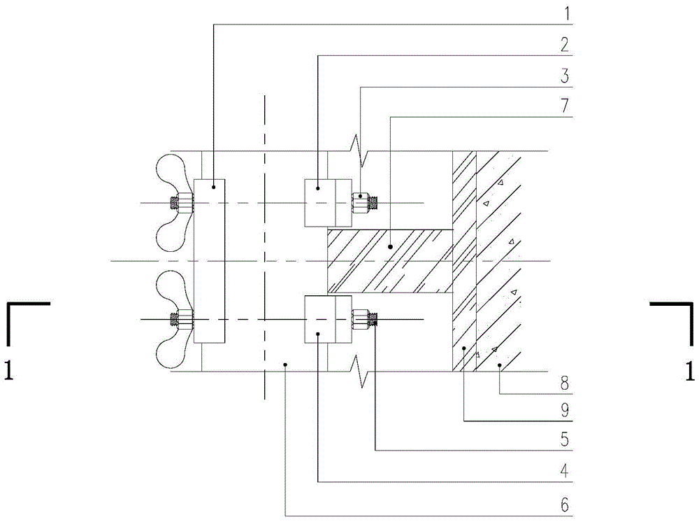 Formwork corrugated metal fixture fastening structure in building construction