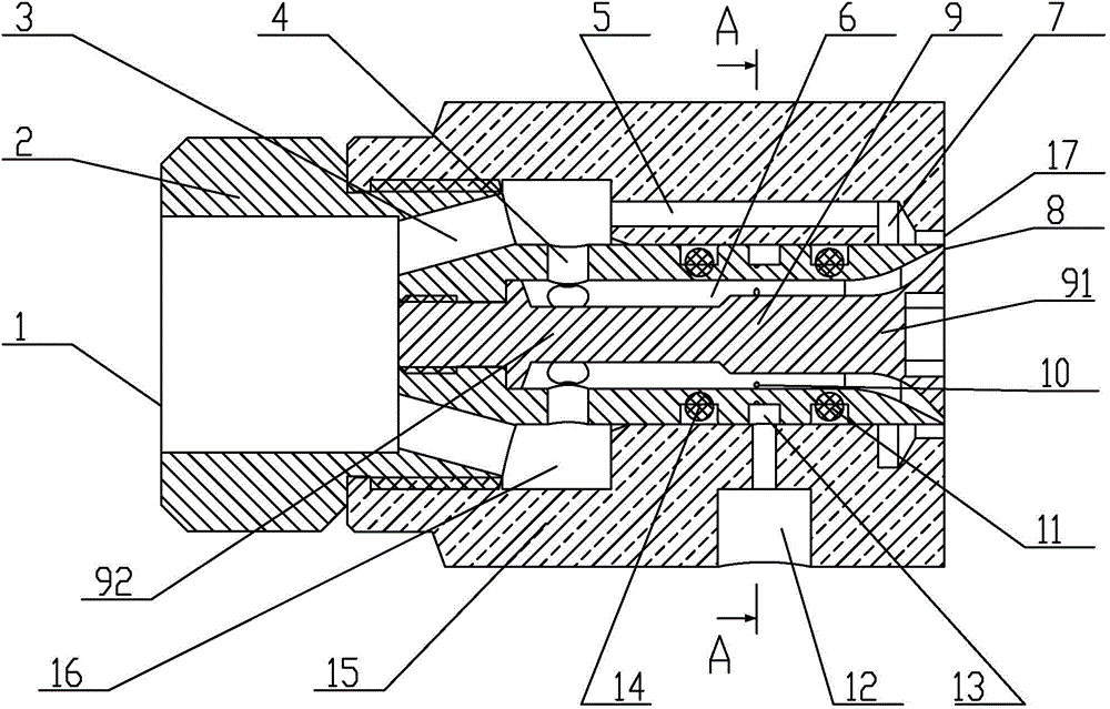 High-speed fuel oil atomizing spray nozzle for thermally spraying fuel gas