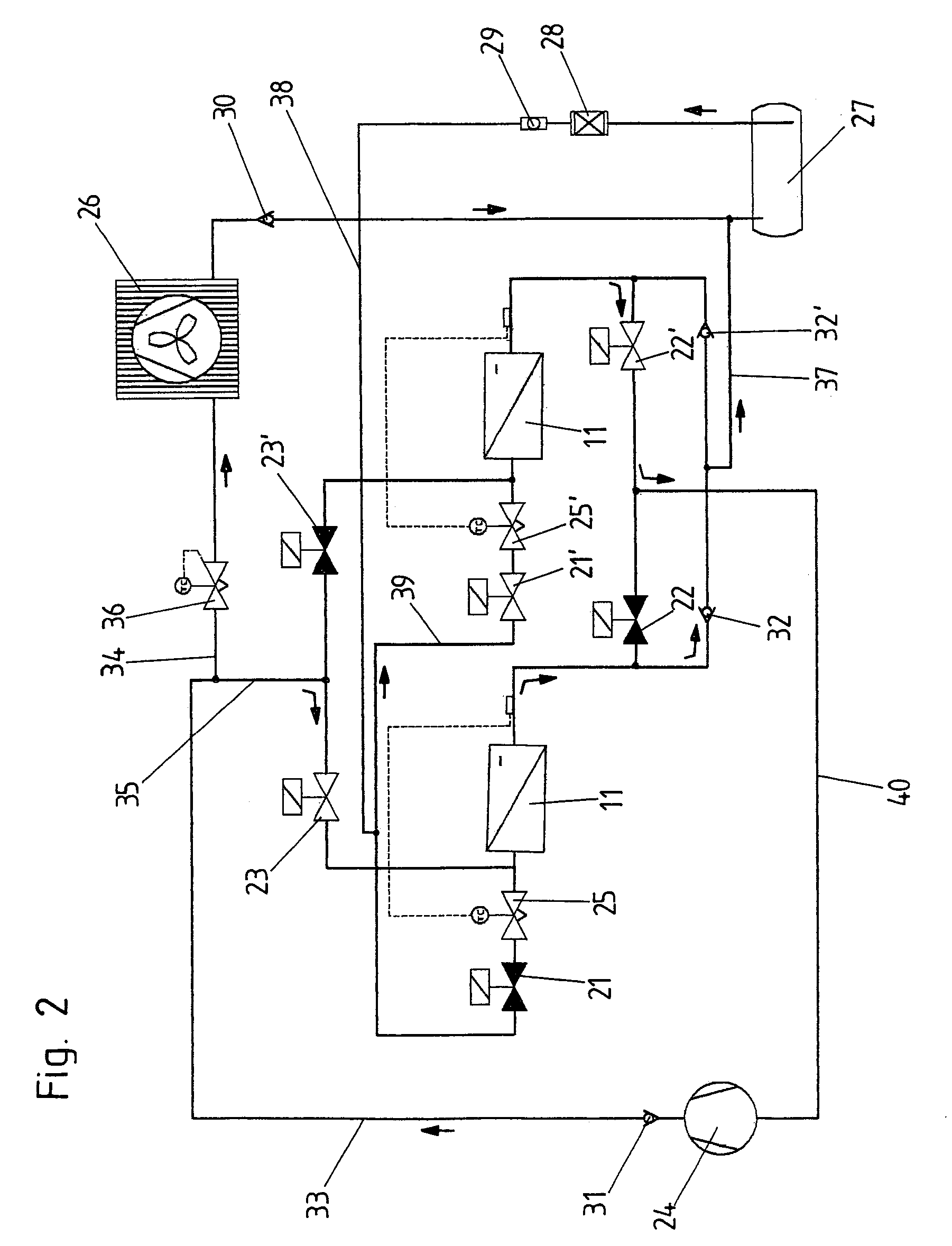 Drying device for drying a gas