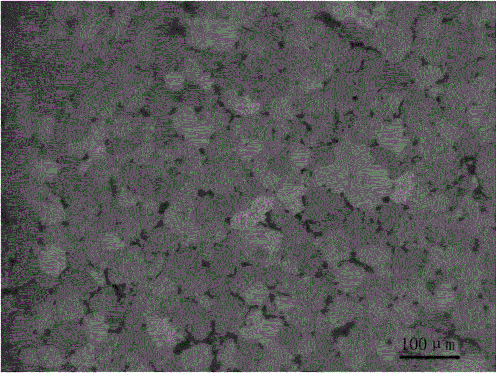 Aluminum alloy subjected to composite microalloying of Sc and Zr and preparation method thereof