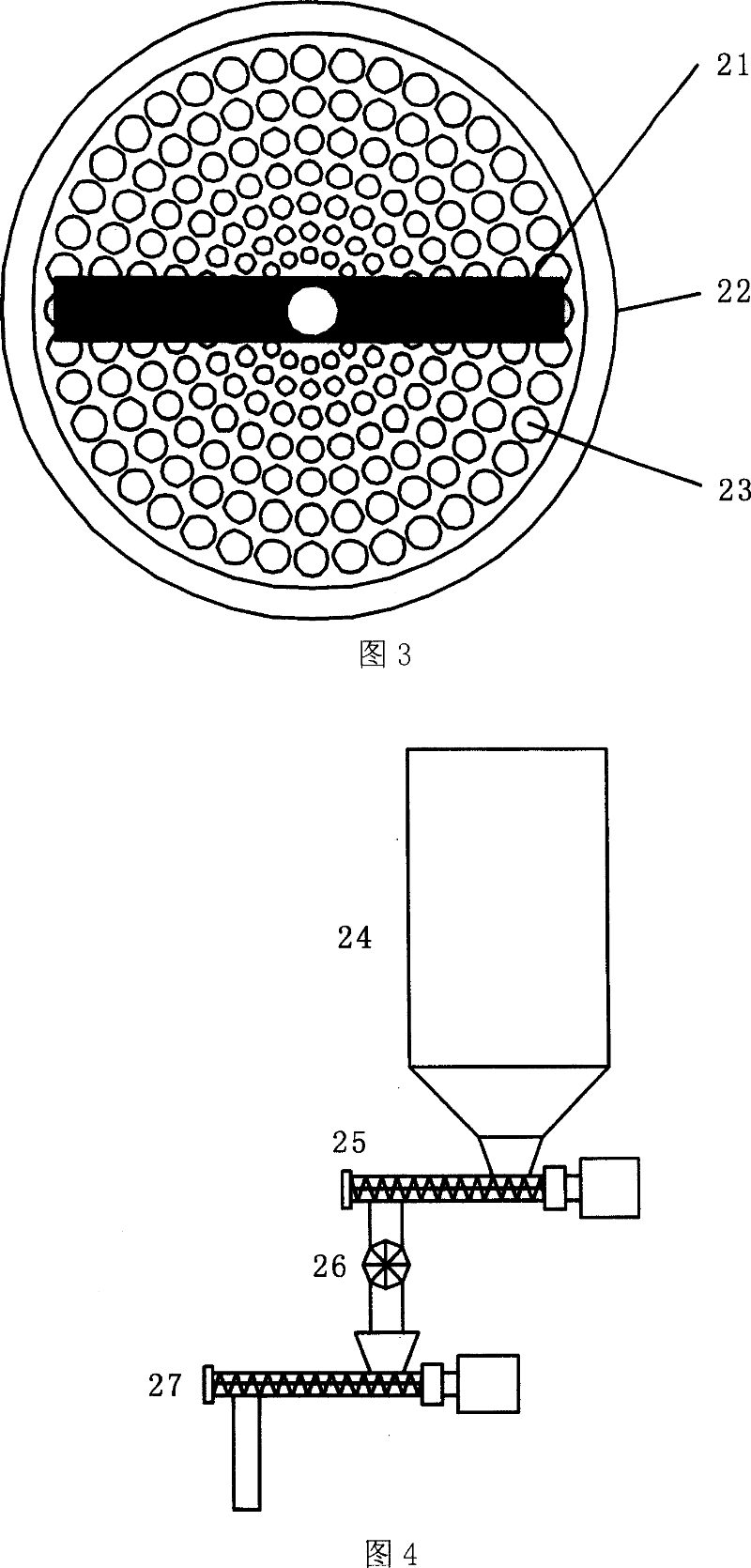 Method and device for thermolysis preparing liquid fuel from steam explosion stalk fermented residue