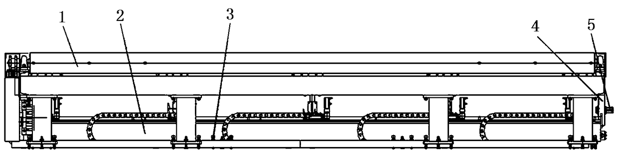 Group standing robot online automatic back-burning device and back-burning operation method