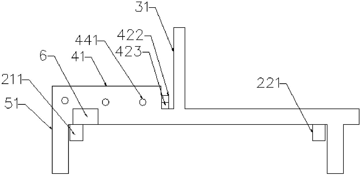 Novel thermal insulation plate cutting device