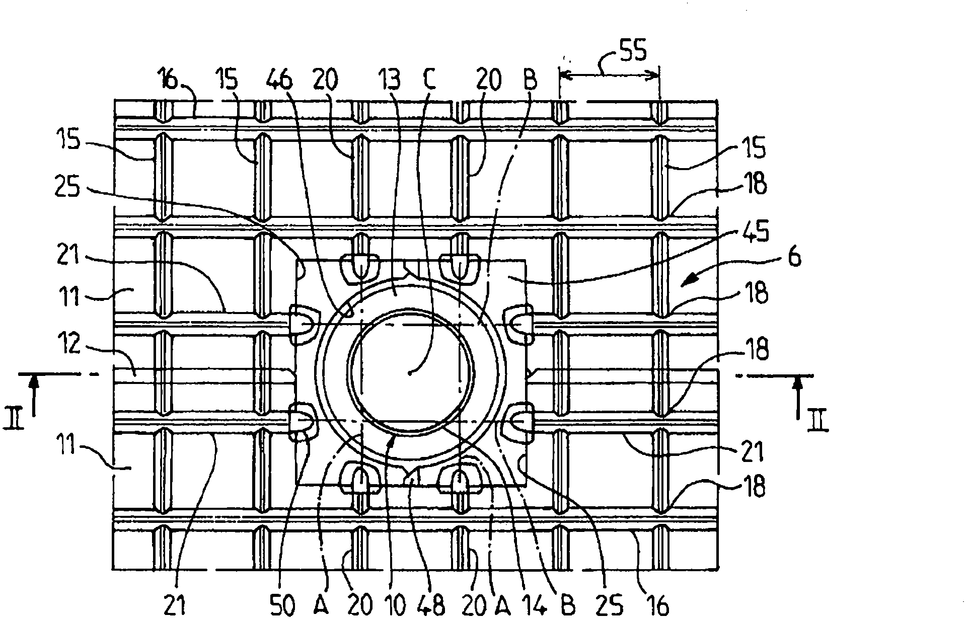 Sealed and insulating vessel comprising a support foot