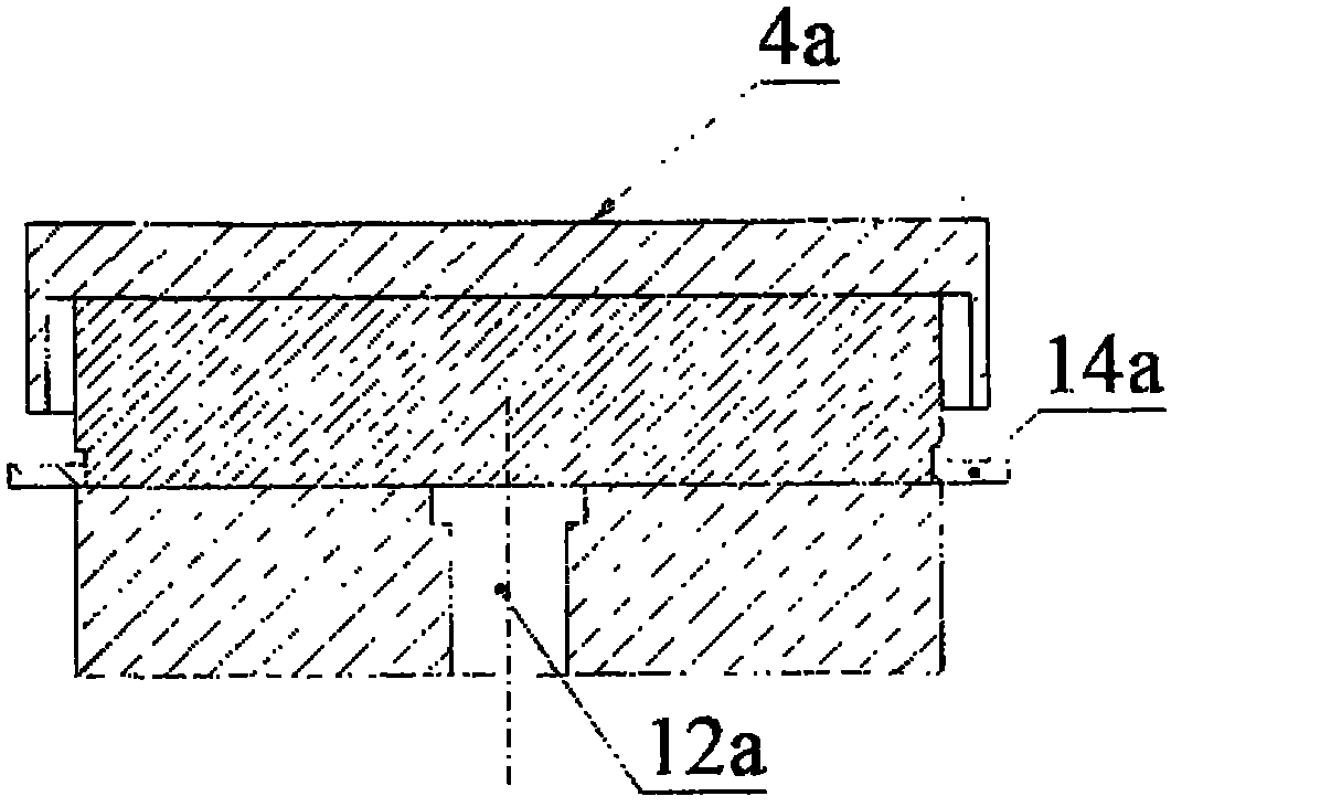 Rotary exchanging method and rotary exchanging device for double workpiece platforms based on synchronous steering of turntable gear