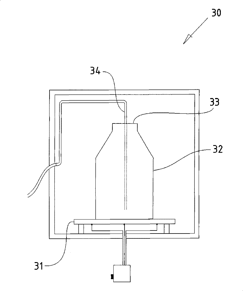Method and device for plasma-assisted chemical vapour deposition on the inner wall of a hollow body