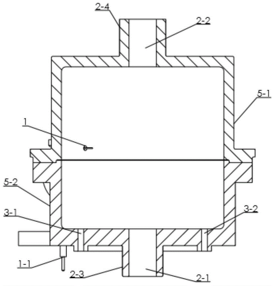 Cylindrical microwave cavity of diffuse reflection laser cooling atom