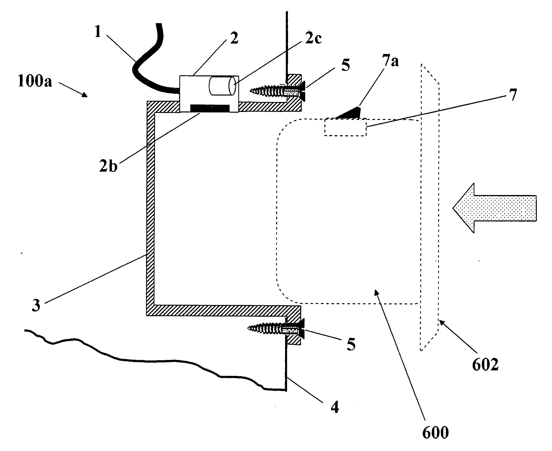 Wall mounted housing for insertable computing apparatus