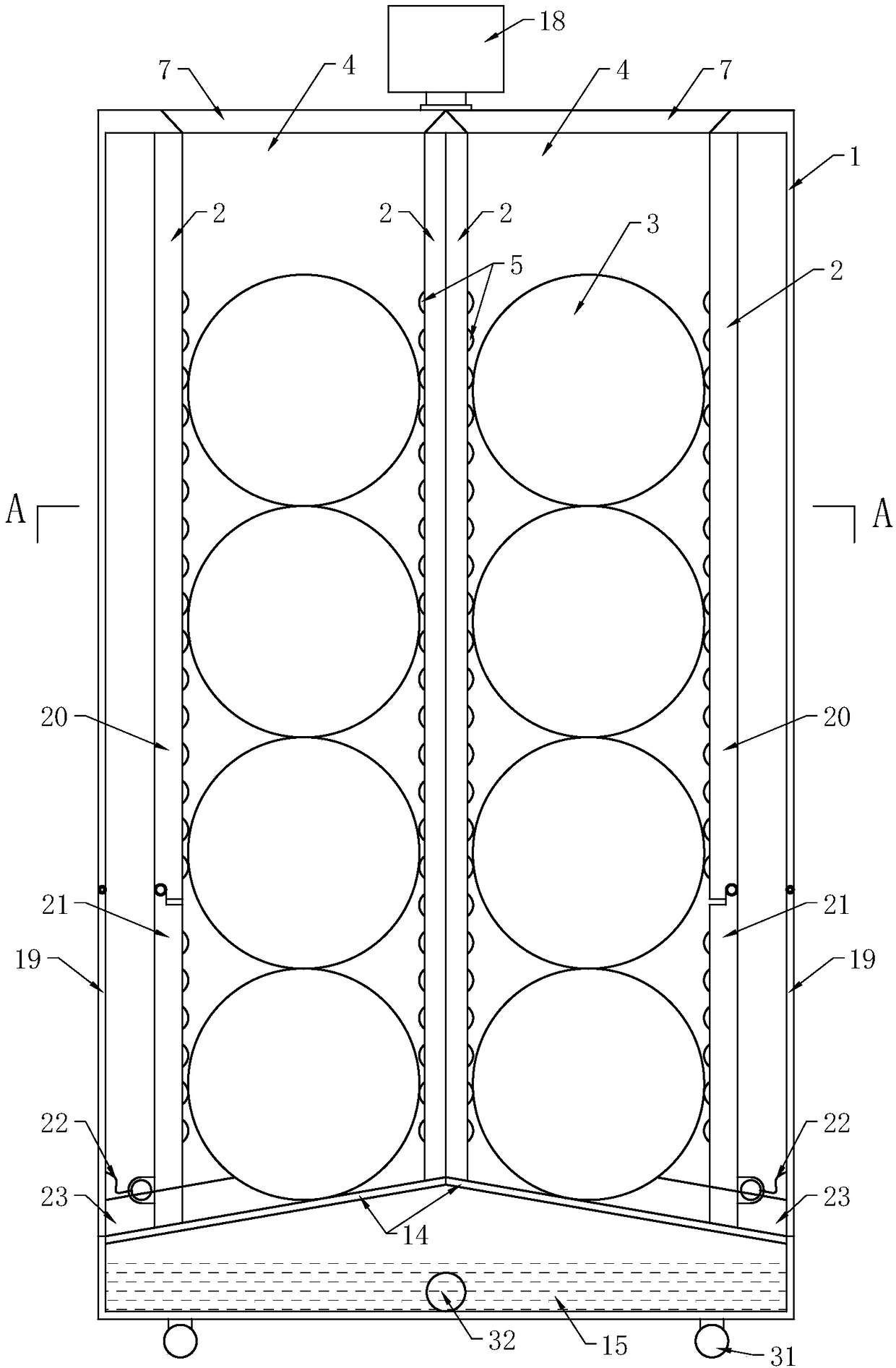 Cleaning device and implementation method thereof