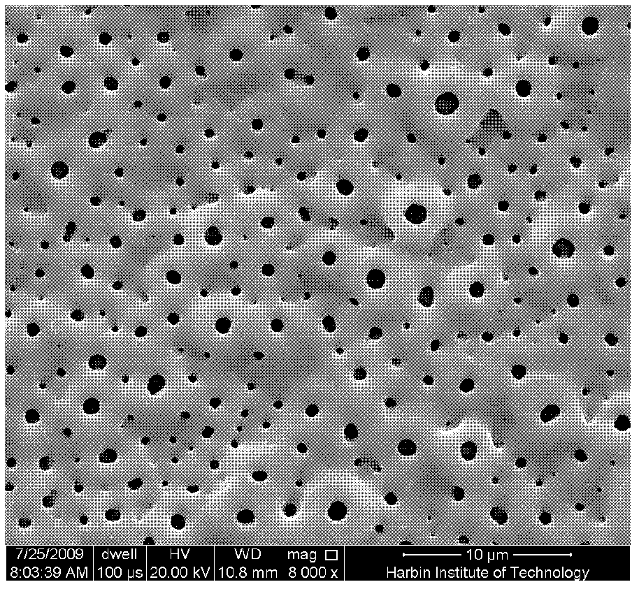 Method for coating micro-arc oxidation titanium implant with cefazolin sodium and chitosan composite drug membrane