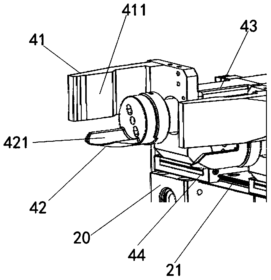 Automatic paper pasting formation device for arc-shaped corner packing box and using method thereof