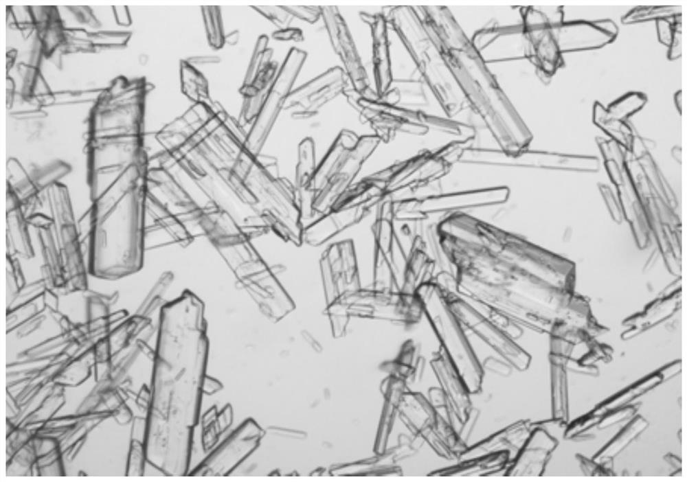 A method for co-producing α-ultra-high-strength gypsum and sodium chloride and ultra-high-strength gypsum