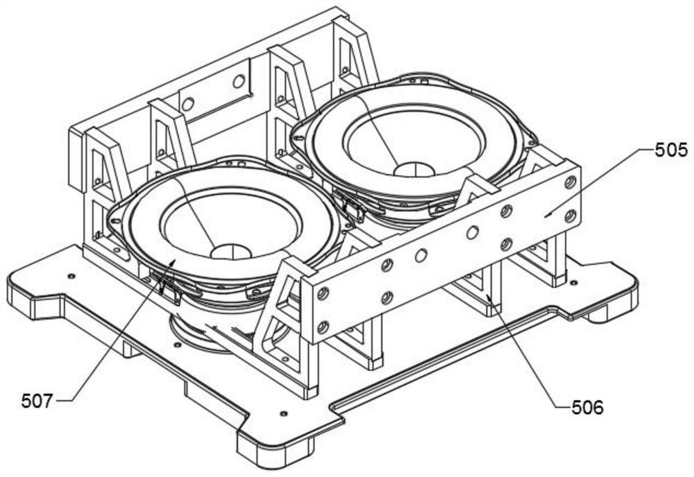 Automatic blanking horn device