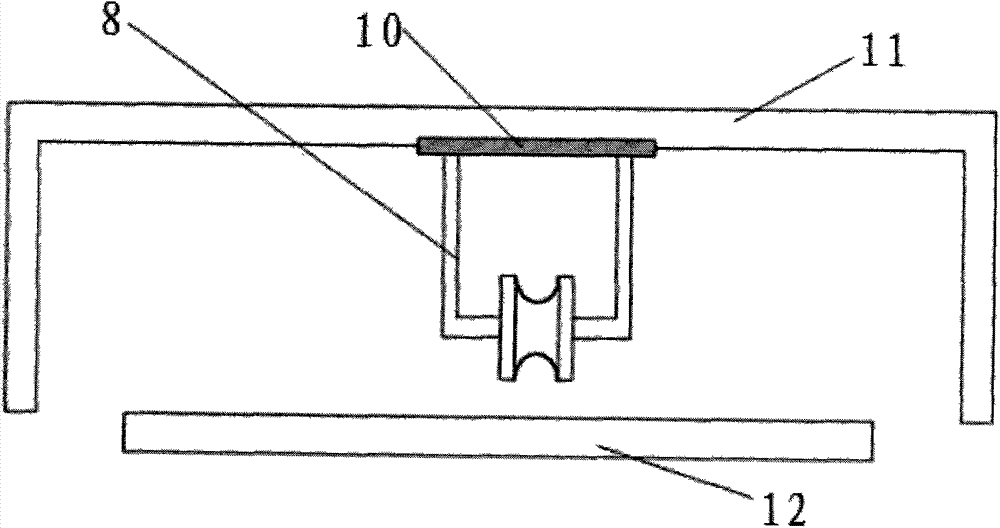 Welding device for flat plate collector and use method of the welding device