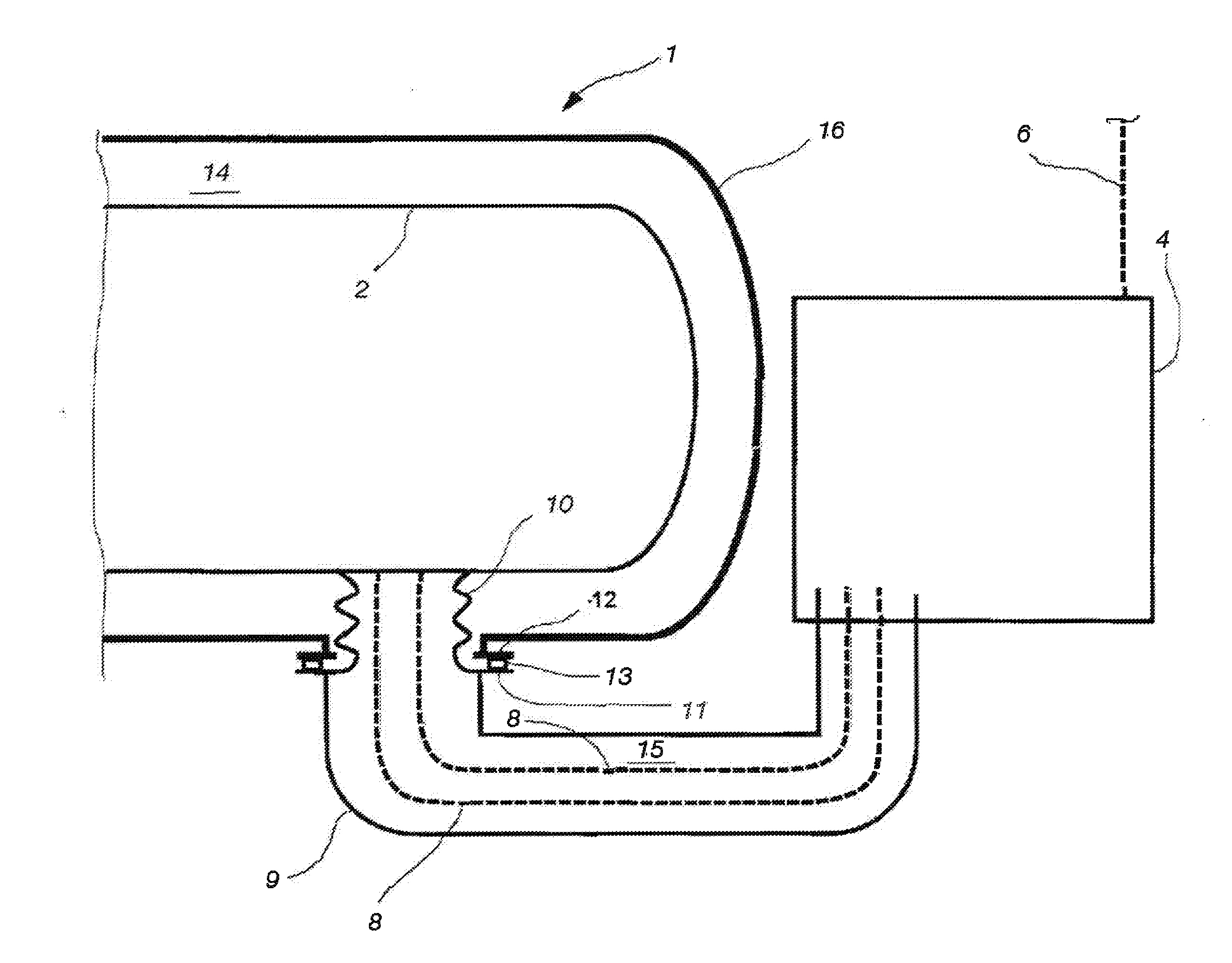 Arrangement for connecting a pipe to a LNG tank