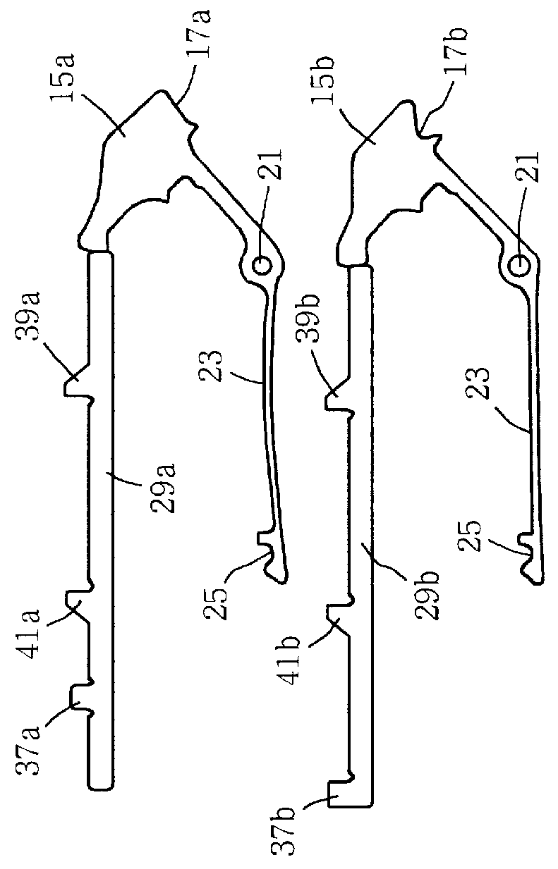 Flat knitting machine with movable loop forming plates