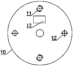 A device and method for continuously producing metal powder by multi-electrode plasma arc