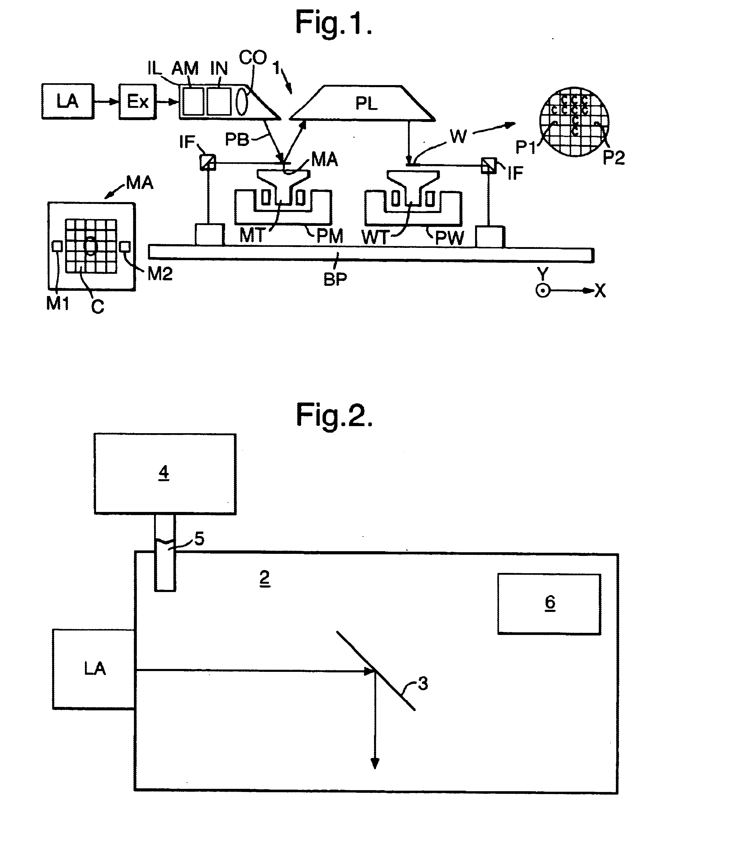 Lithographic projection apparatus, device manufacturing method, device manufactured thereby, cleaning unit and method of cleaning contaminated objects