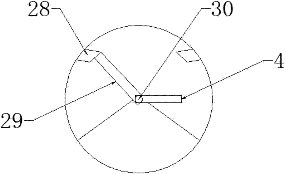 Efficient sand screening device for construction engineering