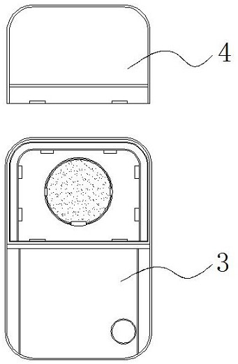 Automatic cover plate assembling structure with pressure protection structure for automobile key production