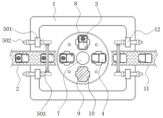 Automatic cover plate assembling structure with pressure protection structure for automobile key production