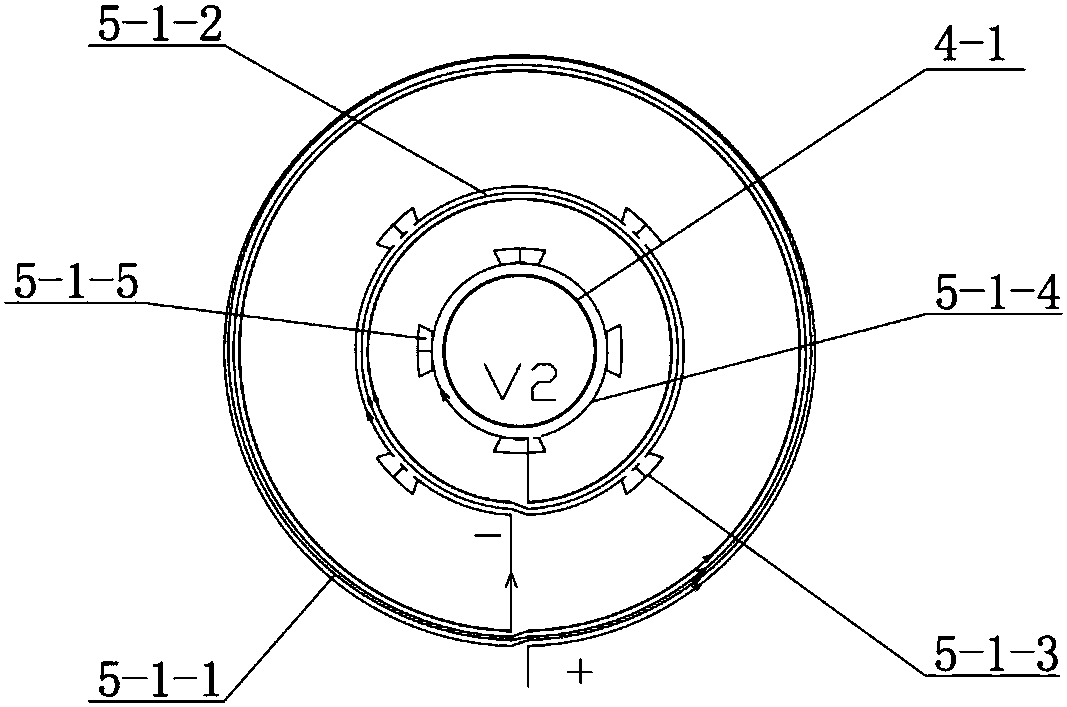 Metal detector and method for metal detector to compensate detection coil thereof