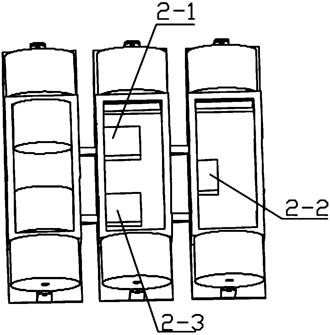 Ultrasonic flaw detection robot for large spherical tank steel vessel