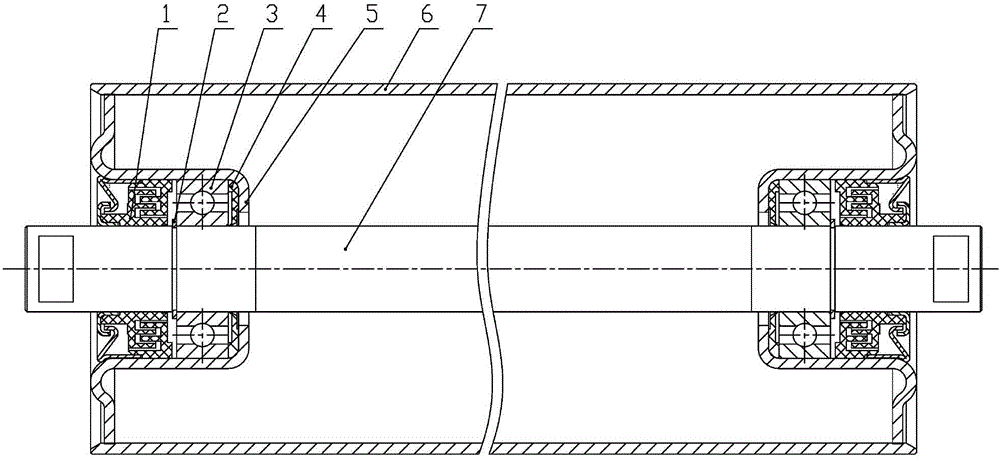 Multiple sealing carrying roller of belt conveyor