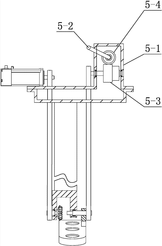 Mechanical arm tool mechanism used for nut assembling in narrow space